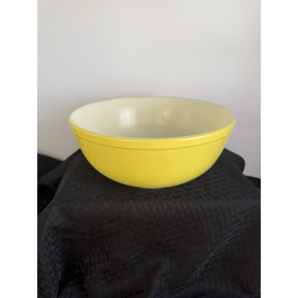 1940’s Vintage Pyrex Large Mixing Bowl Set Of Two